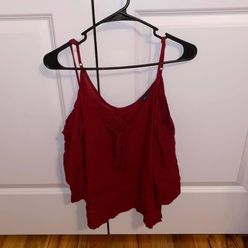 American Eagle Open Shoulder Cute Top